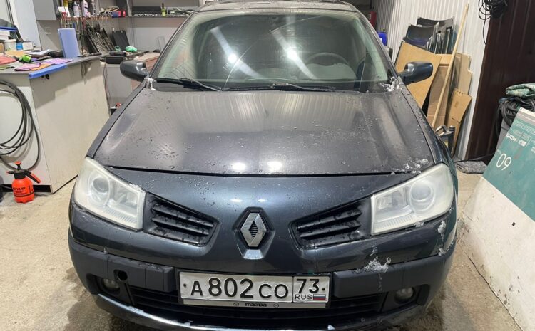  Замена лобового стекла на Renault Megane