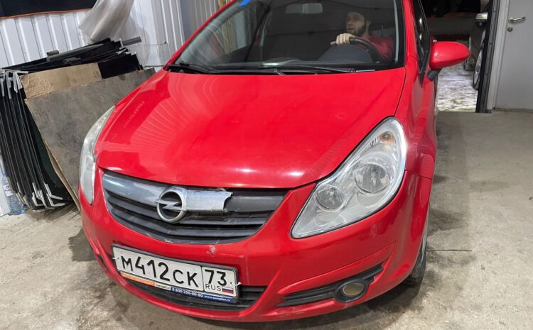  Замена лобового стекла на Opel Corsa