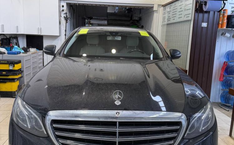  Замена лобового стекла Mercedes W213